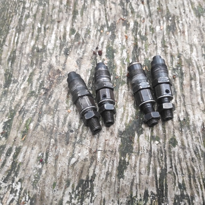 Suku Cadang Injector Nozzle Kijang Diesel Original