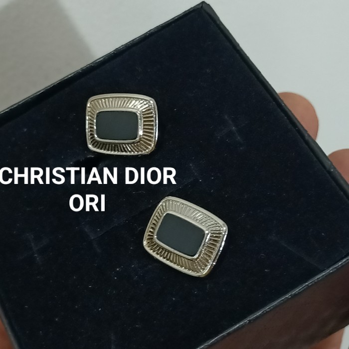 

Farizal - Cufflinks Christian Dio R Original