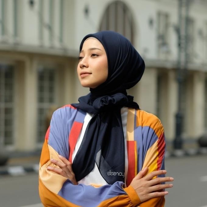 Hijab Segiempat Deenay Liza Matte Navy