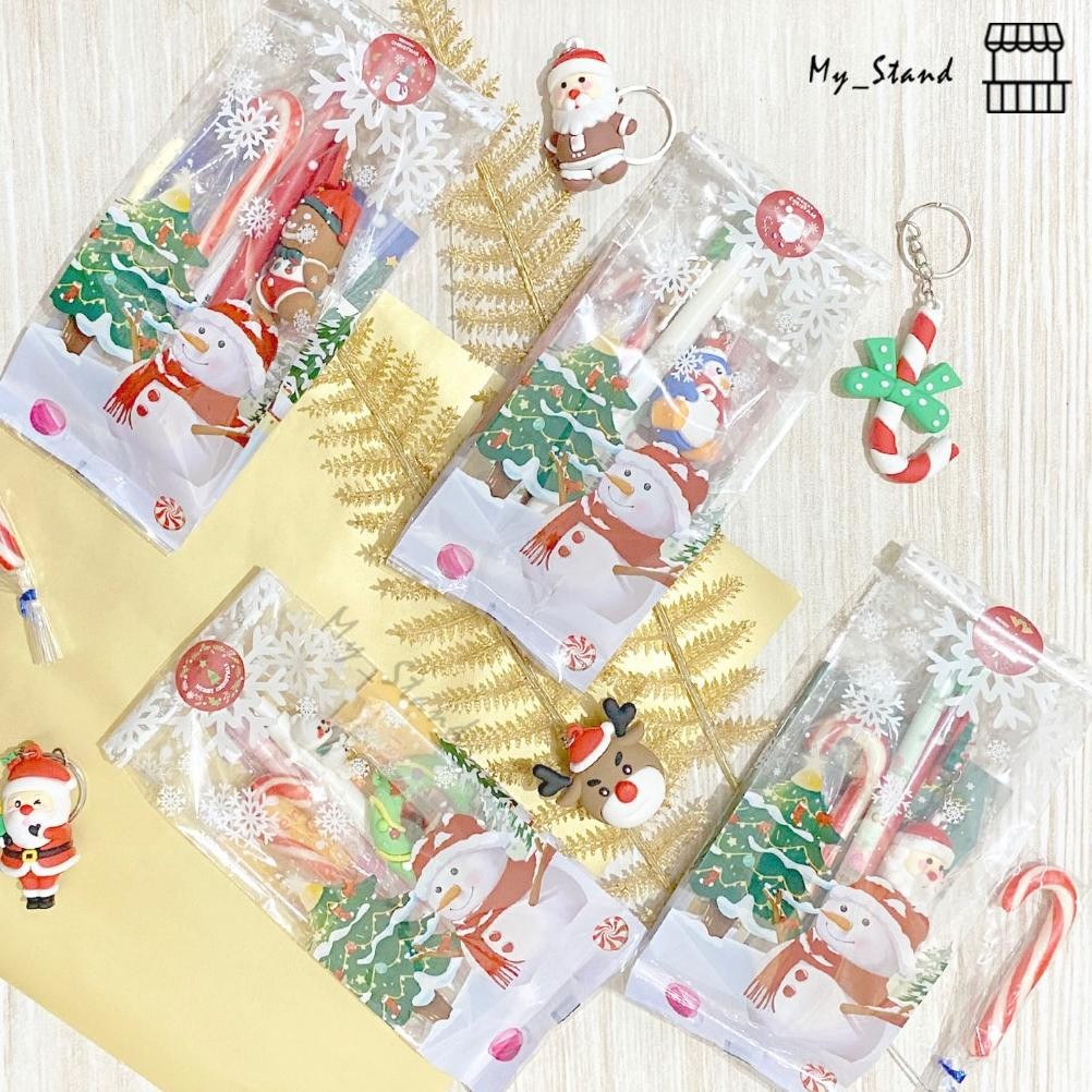 

Parcel Natal Snowlicious Christmas Hampers Murah Mistletoe Bingkisan Gulali Permen Tongkat Odemei Pen Gantungan Kunci Candy Cane Gift Anak Souvenir Santa Rusa Pohon Natal Notes Kaos Kaki Notebook Snowman Sinterklas Hadiah Sekolah Minggu Murah