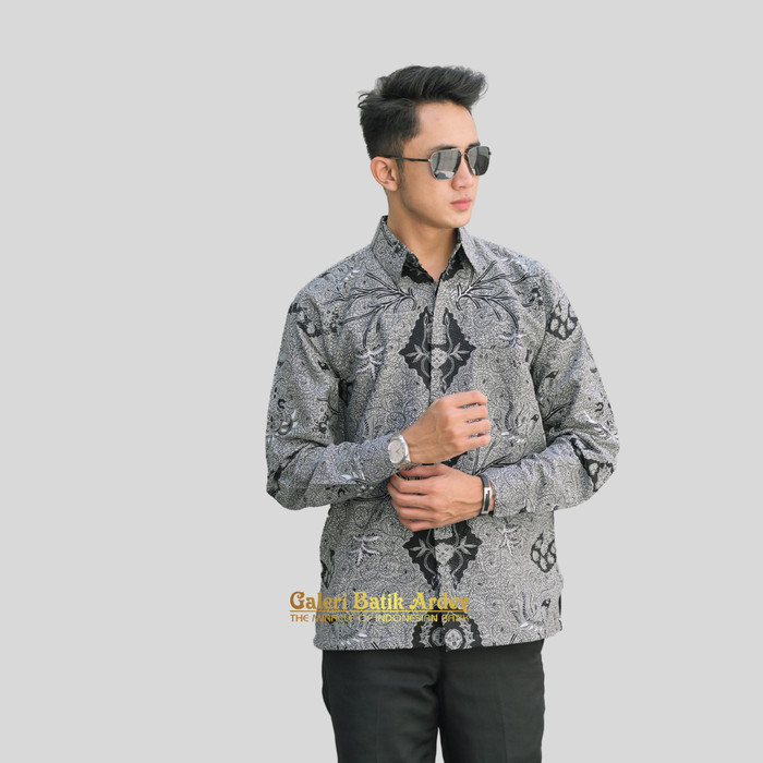 Naga Jati Kemeja Batik Pria Lengan Panjang Warna Abu-abu By Sri Rama