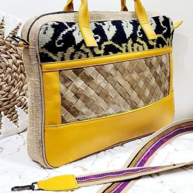 

TAS MAP DOKUMEN BERKAS TENUN NTT KULIT ASLI