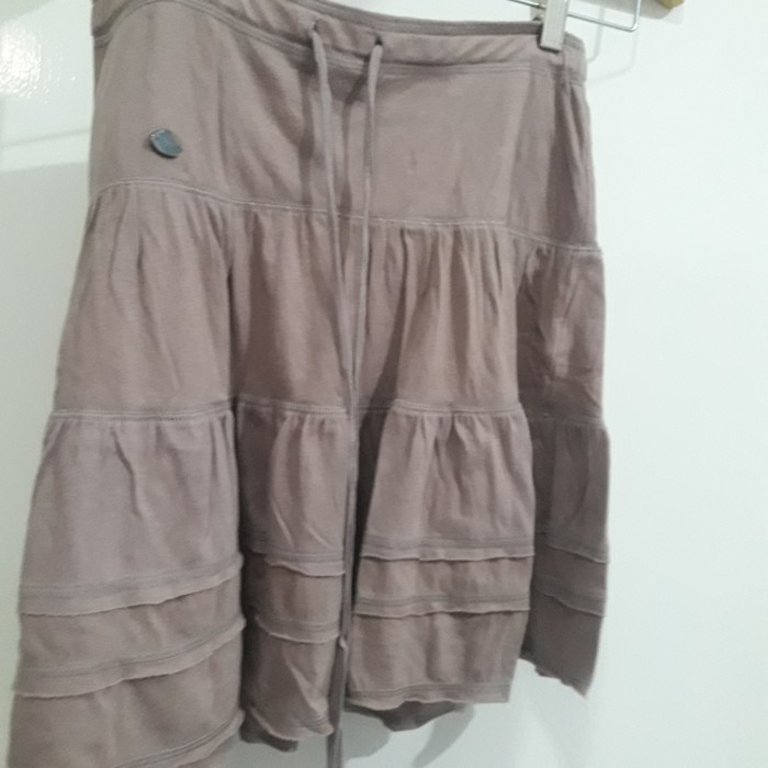 Rok Bawahan Wanita Merk Aber Crombie Fitch Coklat Muda Bahan Kaos