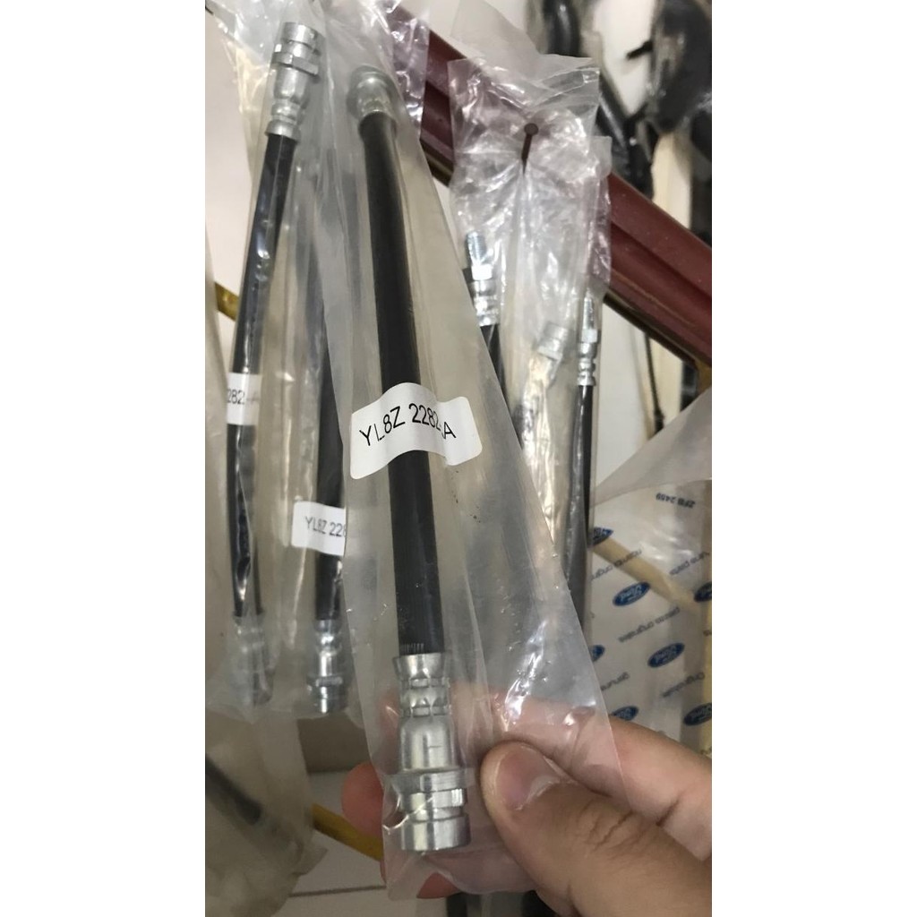 Selang rem belakang Ford Escape OEM