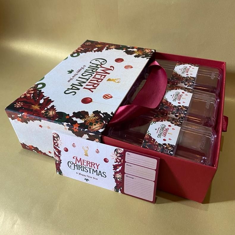 

Beli 2 Lebih Murah Box Natal Kue Kering | Hardbox Isi 3 Toples Natal | Hampers Natal Asli