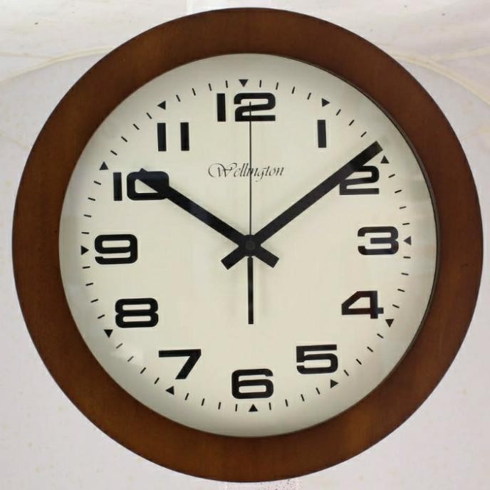 Wellington Jam Dinding 686-360 A