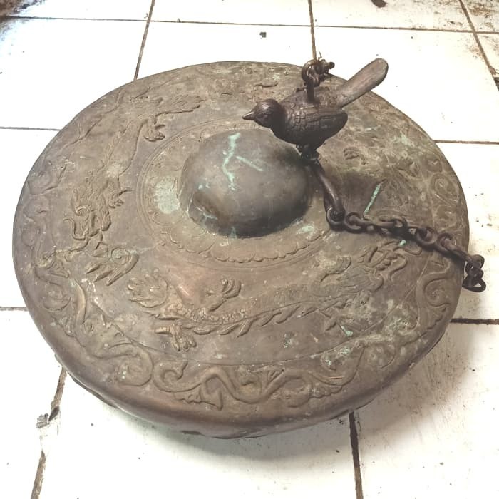 BARANG ANTIK GONG TUA PERUNGGU BESAR TEMUAN TARIKAN SUNGAI