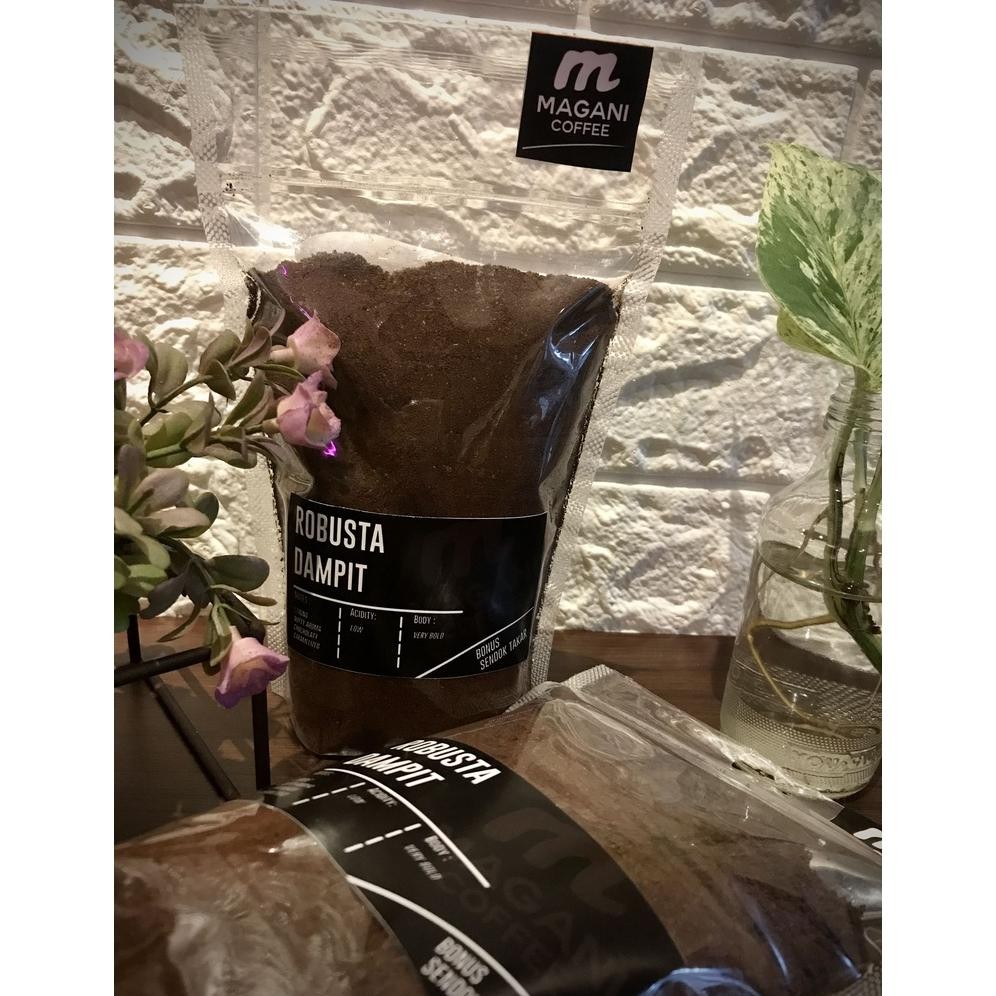 

Ready 500 G Kopi Bubuk Kasar Dan Halus Murni Robusta Dampit & Kawi Khas Malang - Bisa Untuk Cafe, Warung Dan Rumahan - Promo - Murah Dan Nikmat - Beserta Cara Penyeduhan