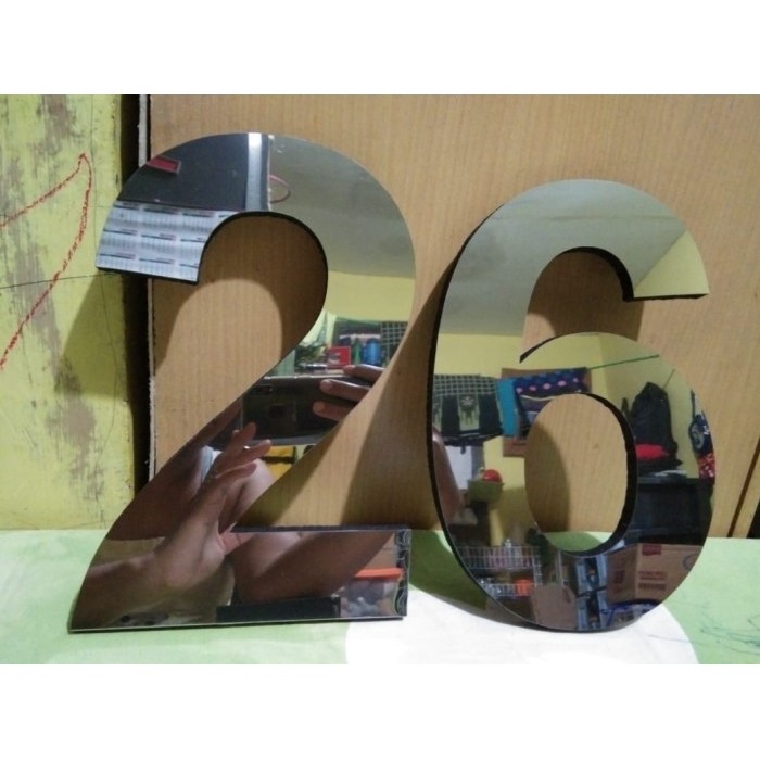 Pembuatan Huruf Timbul StainlessUkuran 25cm