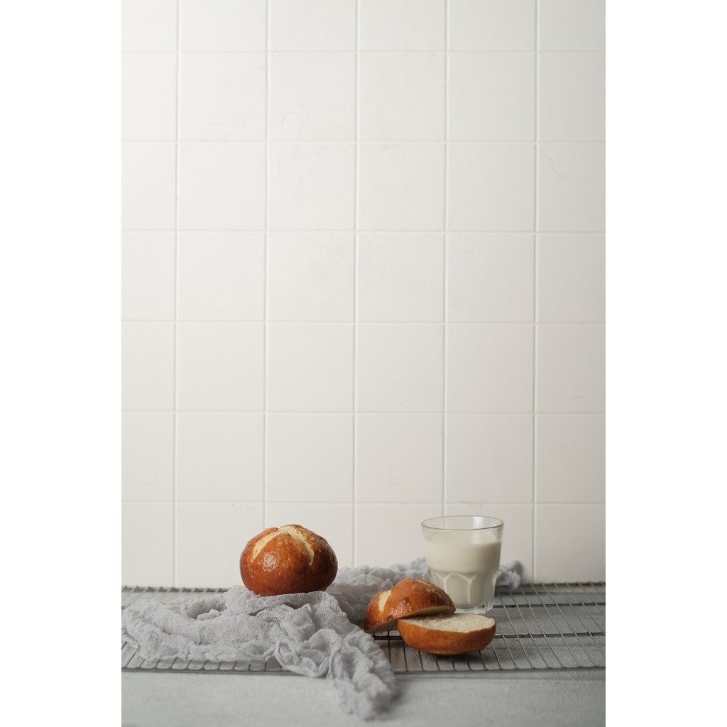 

Legend - Pretzel Mediterranea Bread