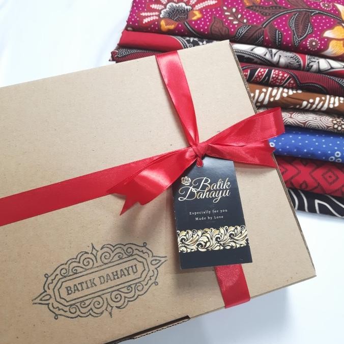 Kado hadiah hampers pernikahan couple sarimbit kain batik motif kawung