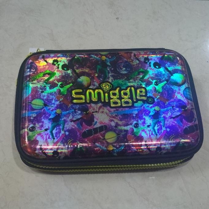 

SMIGGLE PENCIL CASE Hard Top Hologram tempat oensil original