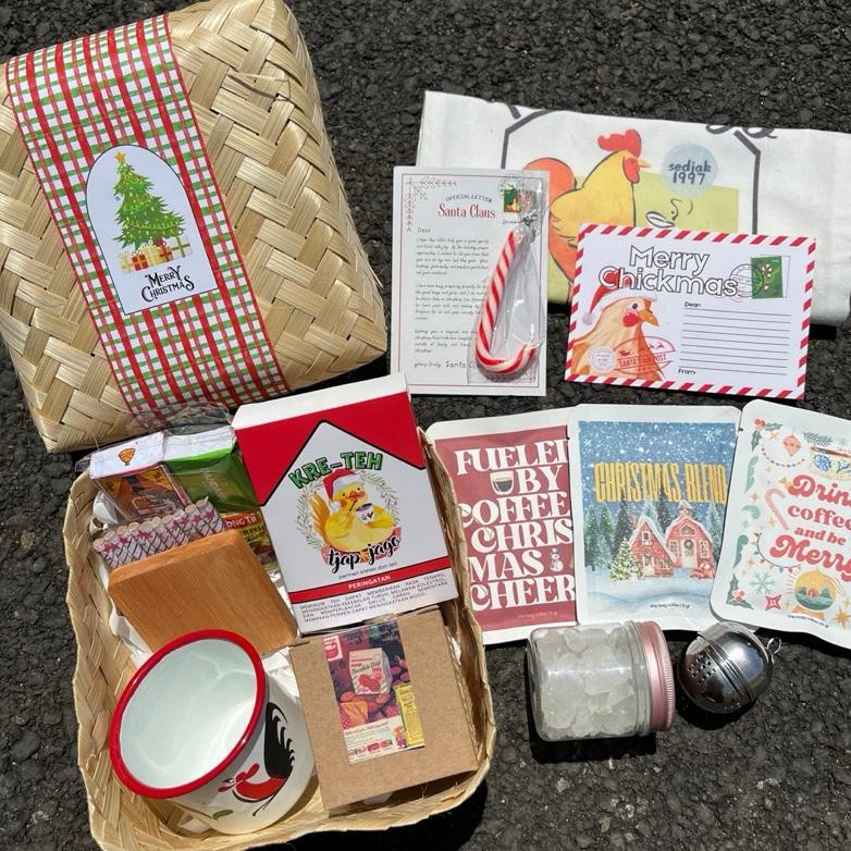 

HAMPERS NATAL bymakaira | Hampers Christmas Kado Natal Souvenir Natal Teh Gelas Ayam Drip Bag Coffee Totebag Natal | Kado Natal Christmas Gift Hadiah