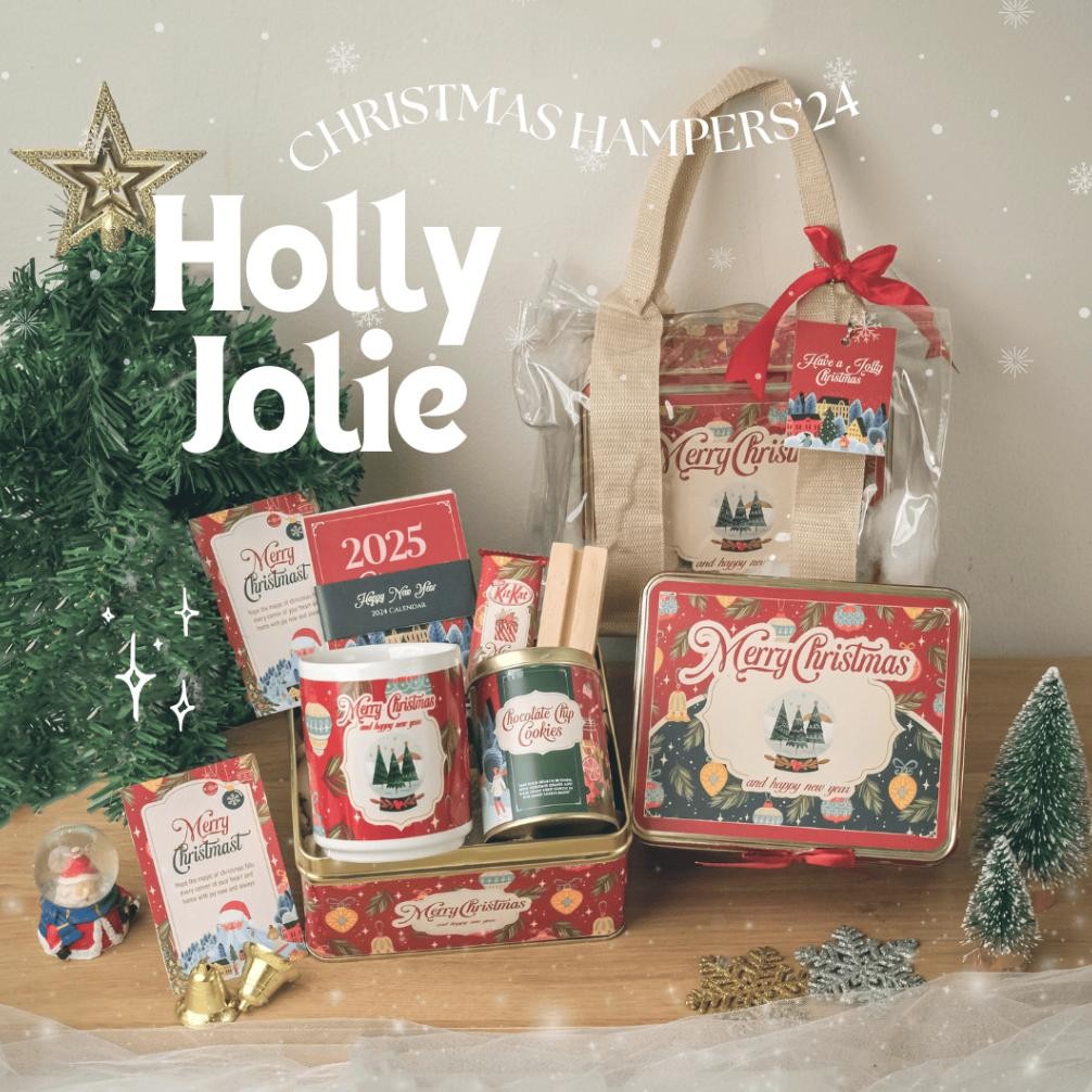 

Hampers Natal Holly Jolie 2024 | Christmas Gift box Kado natal Souvenir Christmas Hampers Kue kering Parcel Natal Hadiah Natal Mug Gelas Kalender 2024 Natal 2023