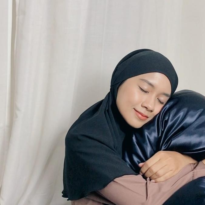  Sprei Set Satin Silk