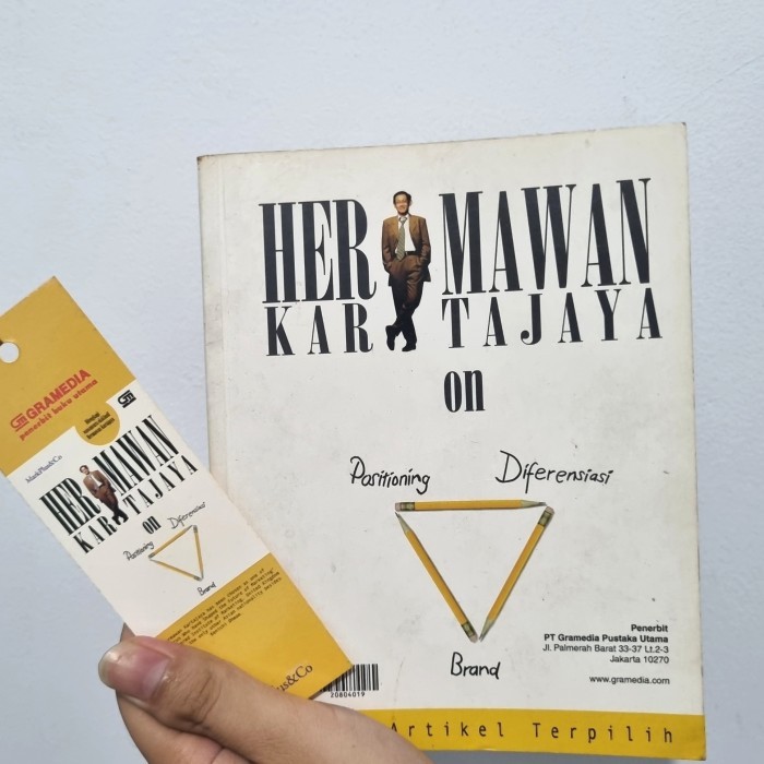 

Buku Hermawan Kartajaya on Positioning, Diferensiasi & Brand