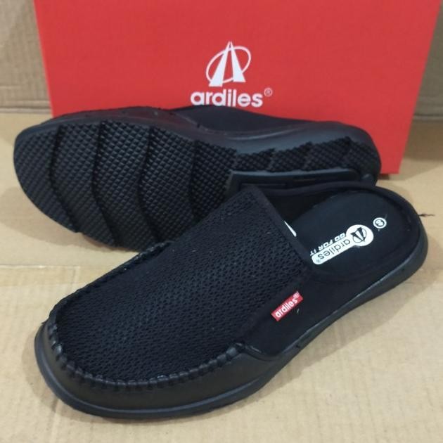 Sepatu Sandal Selop Karet Pria Ardiles Chester -Hitam