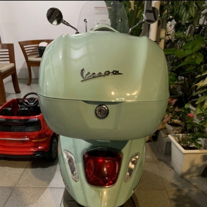 BAGASI BELAKANG TOP BOX VESPA PRIMAVERA SPRINT ORI