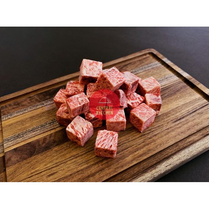 

Saikoro Beef Wagyu Meltique Meltik Cubes 1Kg Emangnyake