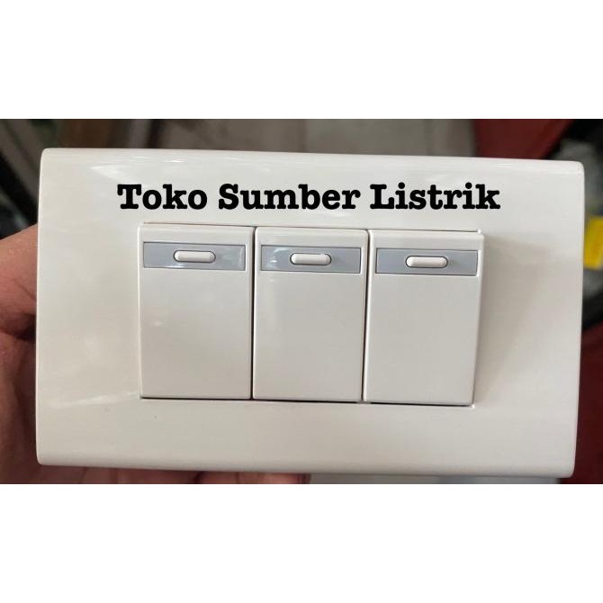 Original Saklar lampu panasonic 3 gang triple tripel white isi3 1 frame