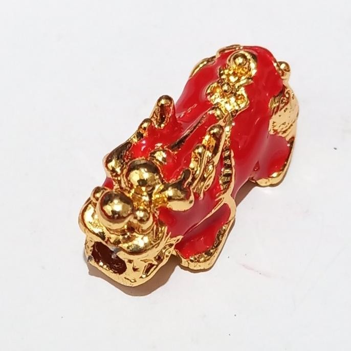 

cusss order] charm pixiu merah emas uk 2,5 cm
