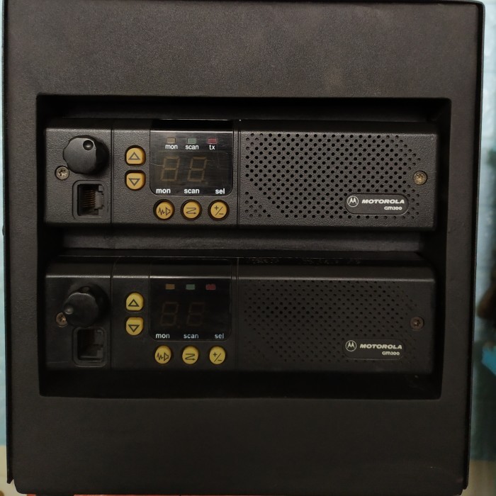 Repeater Rakitan Motorola VHF