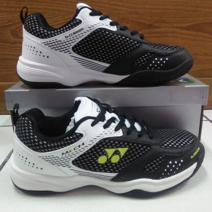 Sepatu shoes badminton bulutangkis Yonex mach dewasa hitam putih ori