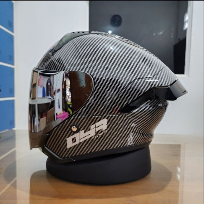 Helm DYR Subaru Carbon Motif