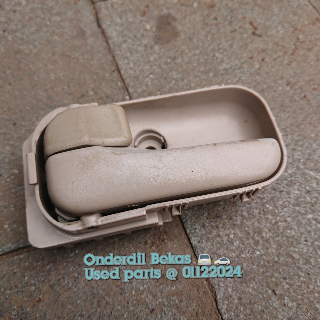 Handle pintu kiri nissan serena c24