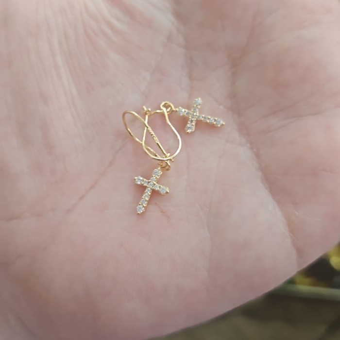 Ready anting gantung salib gold emas asli 700 70% 16k