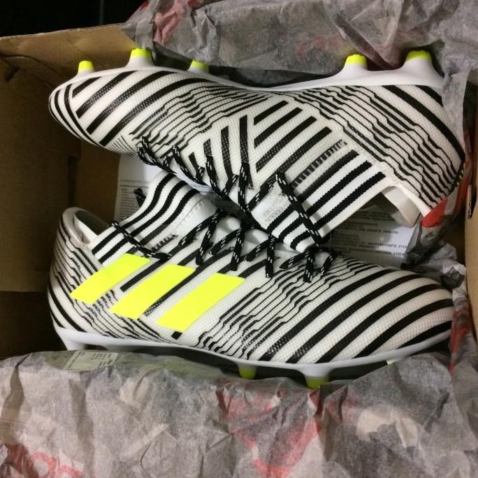 Sepatu Bola Adidas Nemeziz 17.3 FG White PNK