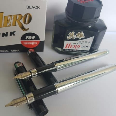

Best Seller Paket Murah Fountain Pen Stylus + Tinta Hero. Pena Tinta Isi/Promosi