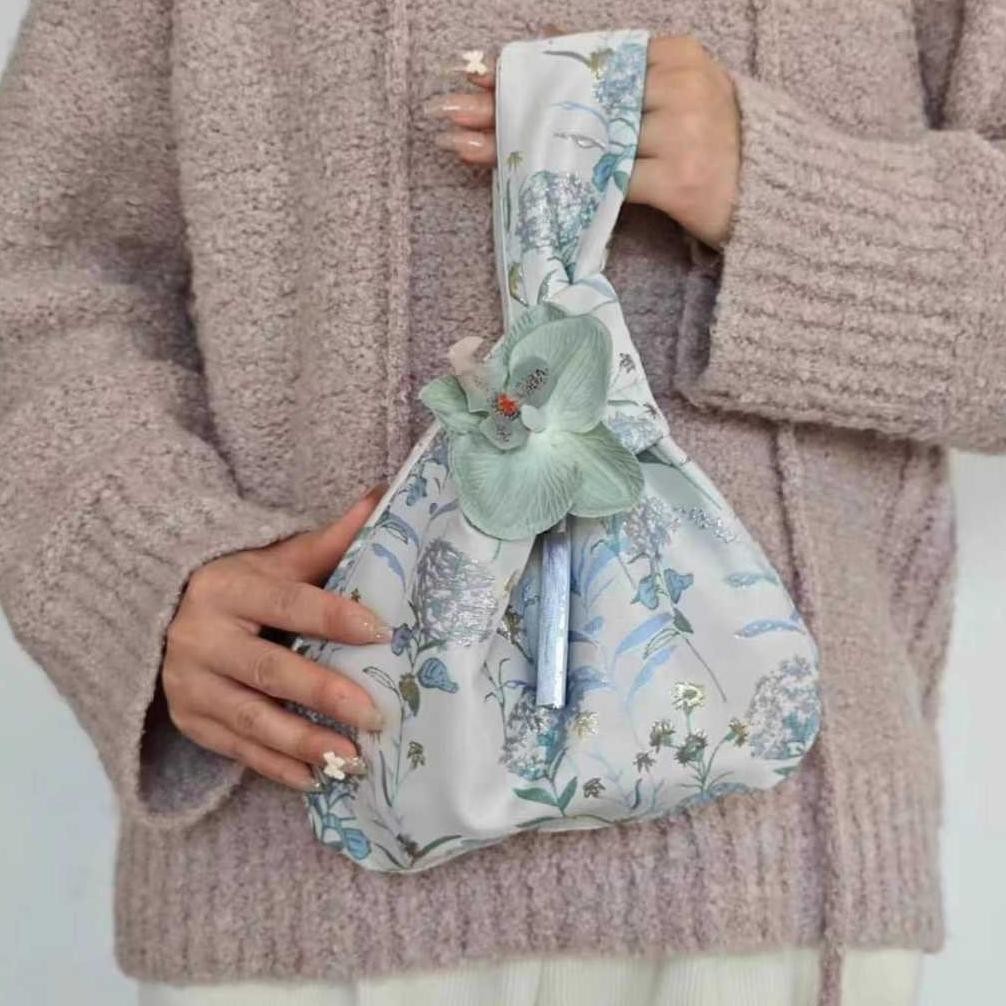 

CR - Pouch Hampers Gift Bag Natal Imlek Lebaran Premium/Tas Kantong Bingkisan TERLARIS