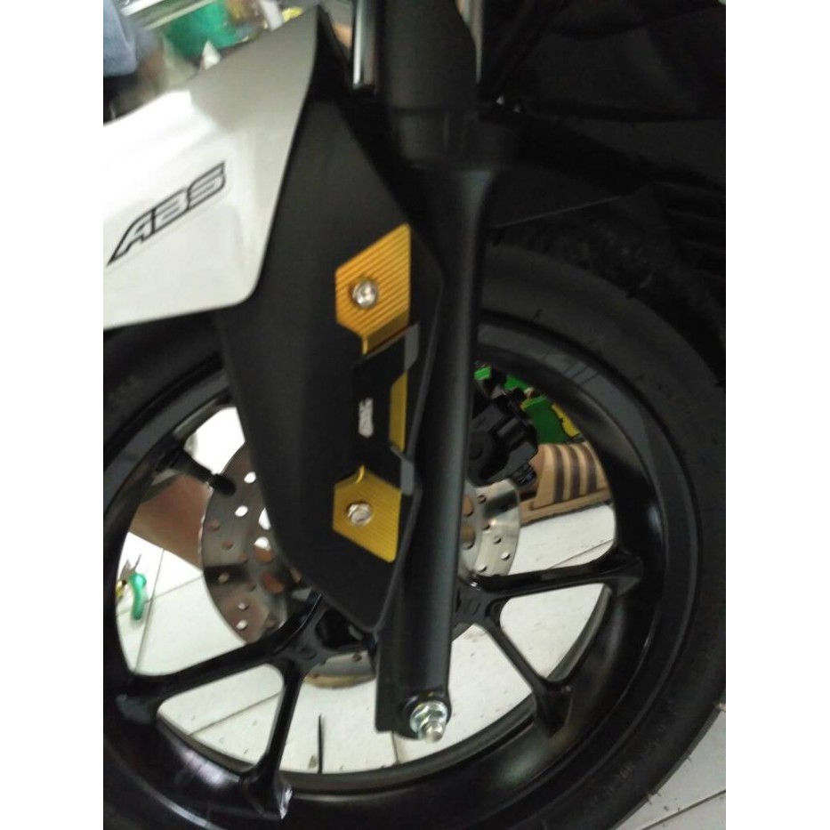 Kupingan Variasi Spakbor Depan Nmax /Aerox 155