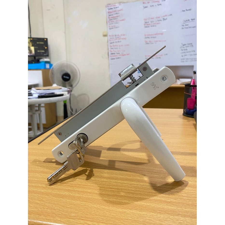 Handle Pintu Single Lock UPVC Putih YR
