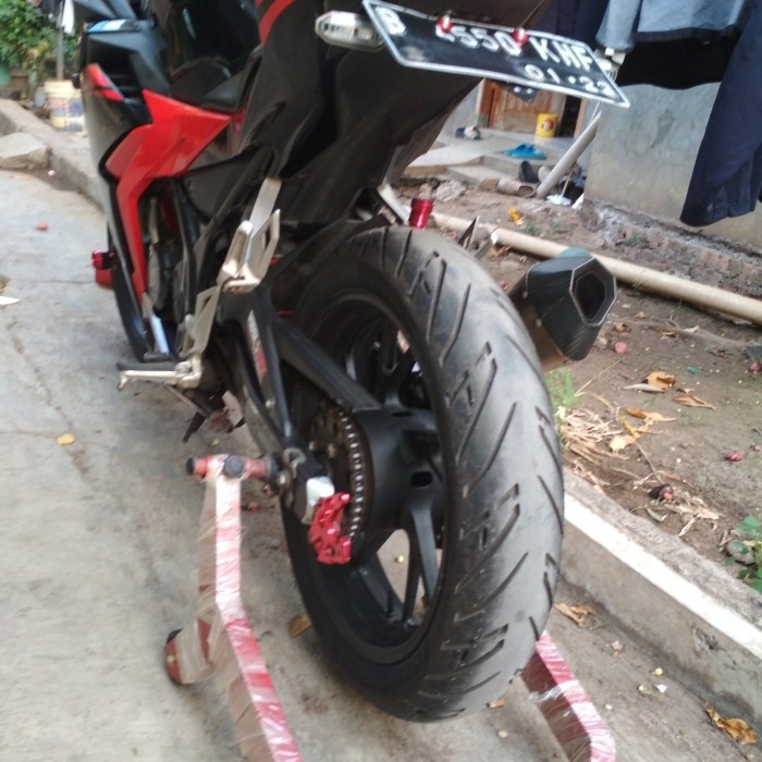 dudukan plat nomor belakang Honda All New CBR 150R