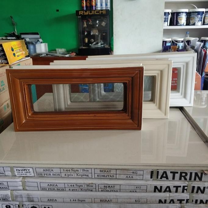 Produk Terbaik] Loster minimalis keramik trisensa uk 20x40 roster kawat nyamuk