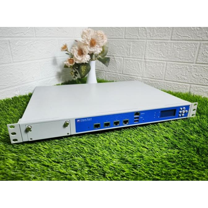 Mikrotik x86 checkpoint T-120 4port gigabit 4Cpu 1.8Ghz