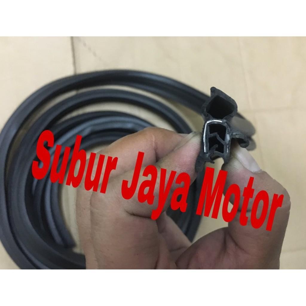 Karet Pintu Belakang / Bagasi Mobil - All New Avanza / Xenia / Veloz