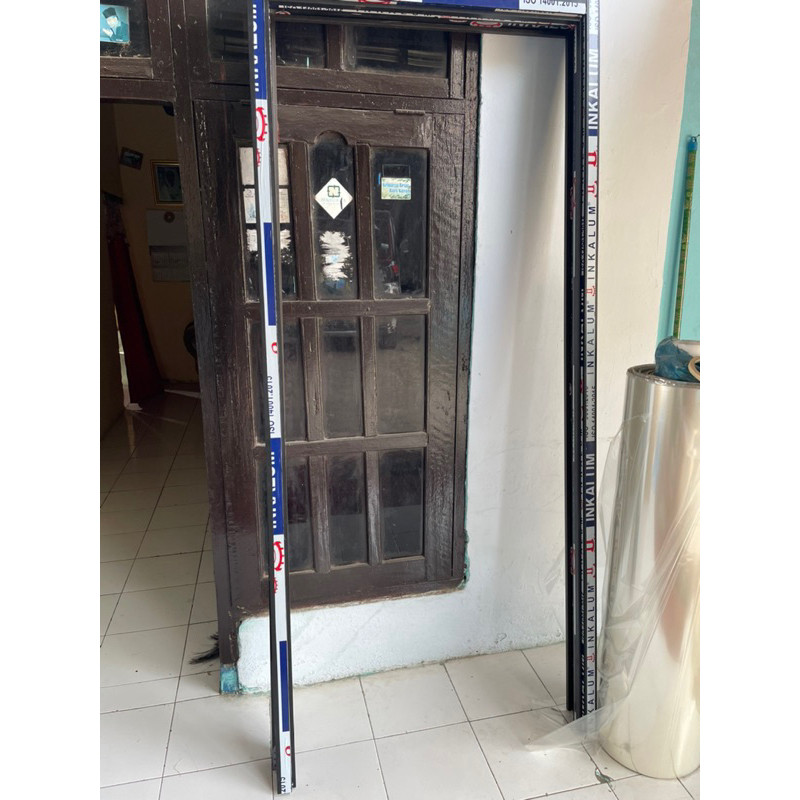 PINTU MINIMALIS MODEREN SET KUSEN ALMINI / 1 PAKET PINTU DAN KUSEN ALUMUNIUM