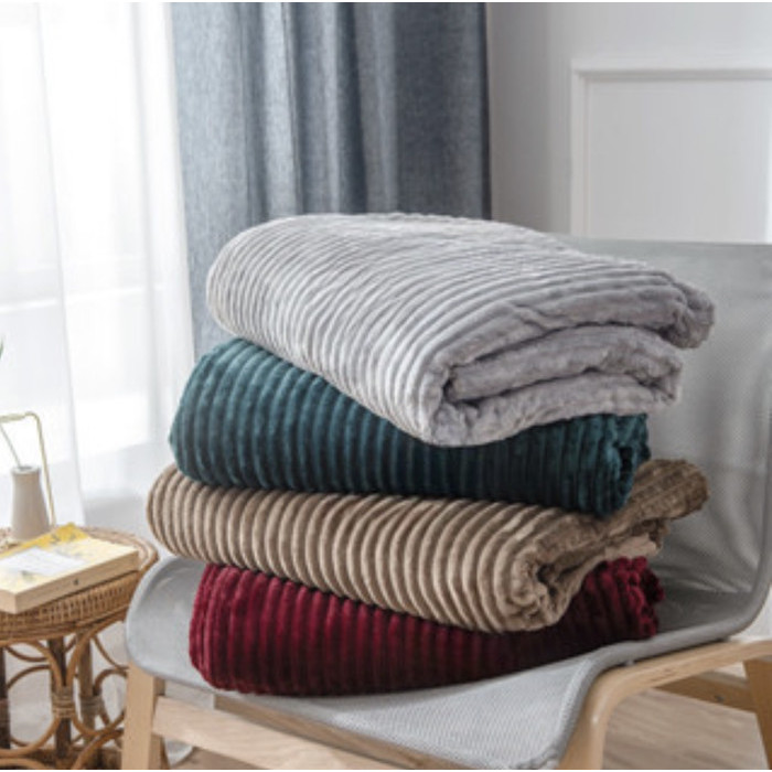 Terlaris Selimut Bulu Uk 150 X 200Cm Standar Motif Salur Timbul Polos Ready