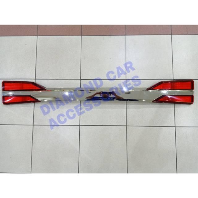Trunklid+Reflektor Avanza Veloz Xenia 2019