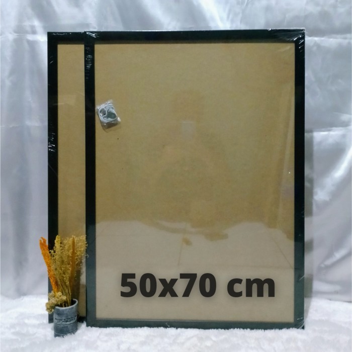 Bingkai foto / frame minimalis / 50x70 cm