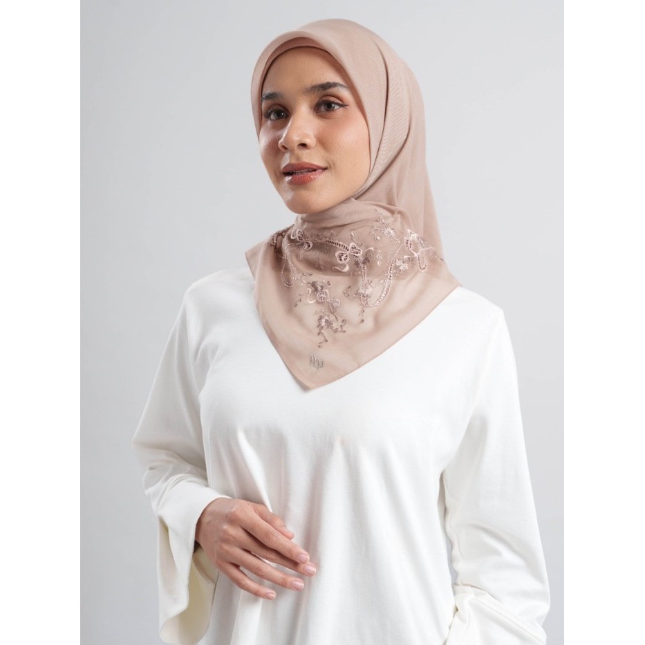 napocut Hijab - Kayra Embroidery Crystal ( Jilbab Bordir Segiempat 115x115 )