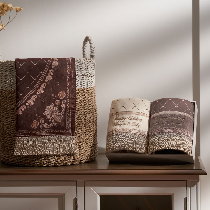 Howel and Co - Rayyan (Sajadah Couple)