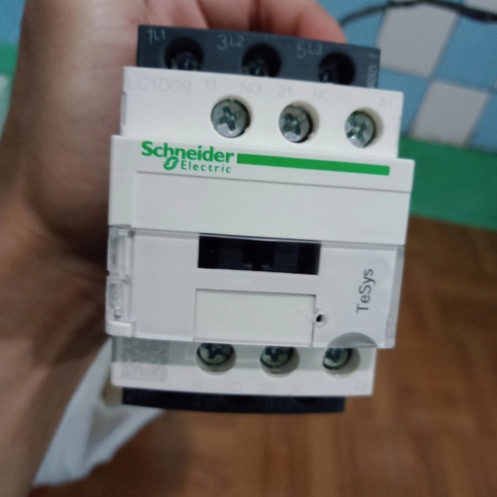 Murah LC1D09M7 Kontaktor Schneider 25 Amper 220 Original Non COD