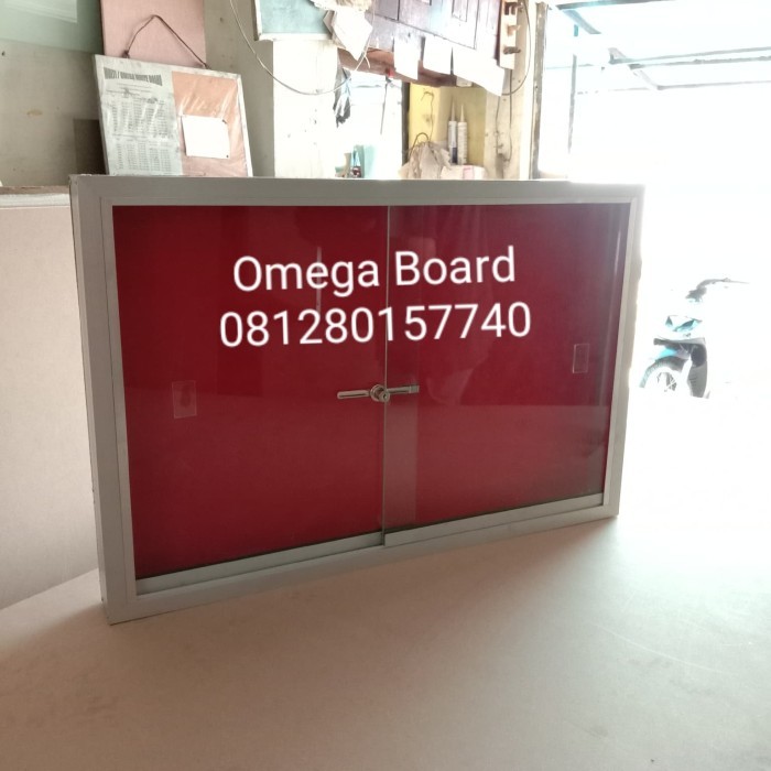 

TERLARIS! Mading kaca softboard 60 x 90 cm