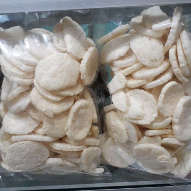 

KERUPUK KEMPLANG PALEMBANG RASA GURIH ASIN BERAT 2 KG/1 BALL