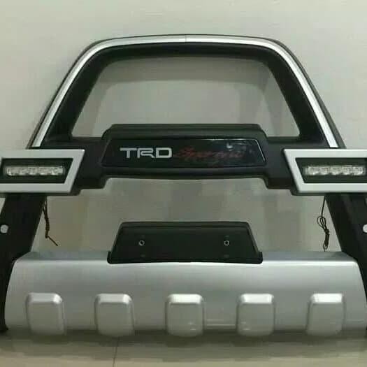 Tanduk Depan Bumper Depan Model Ultimate Mobil Innova Reborn