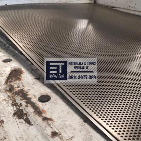 Plat Lubang Besi 4x8 (Lubang 2mm, tebal 1mm)